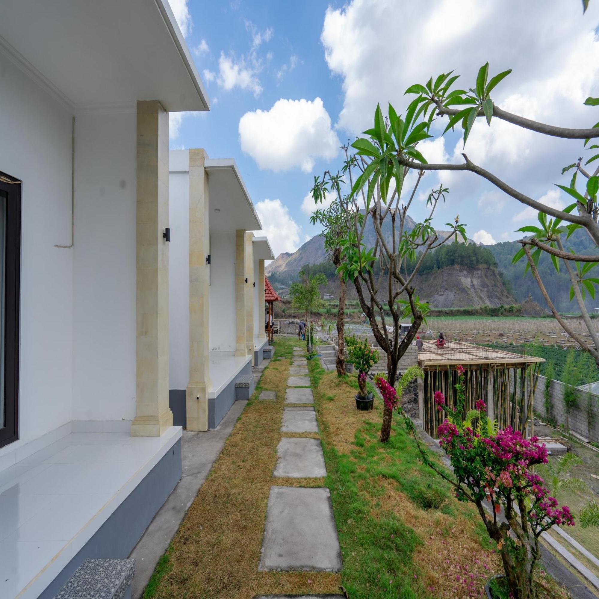 Batur Kencana Villa Mitra Reddoorz Baturaja  Bagian luar foto