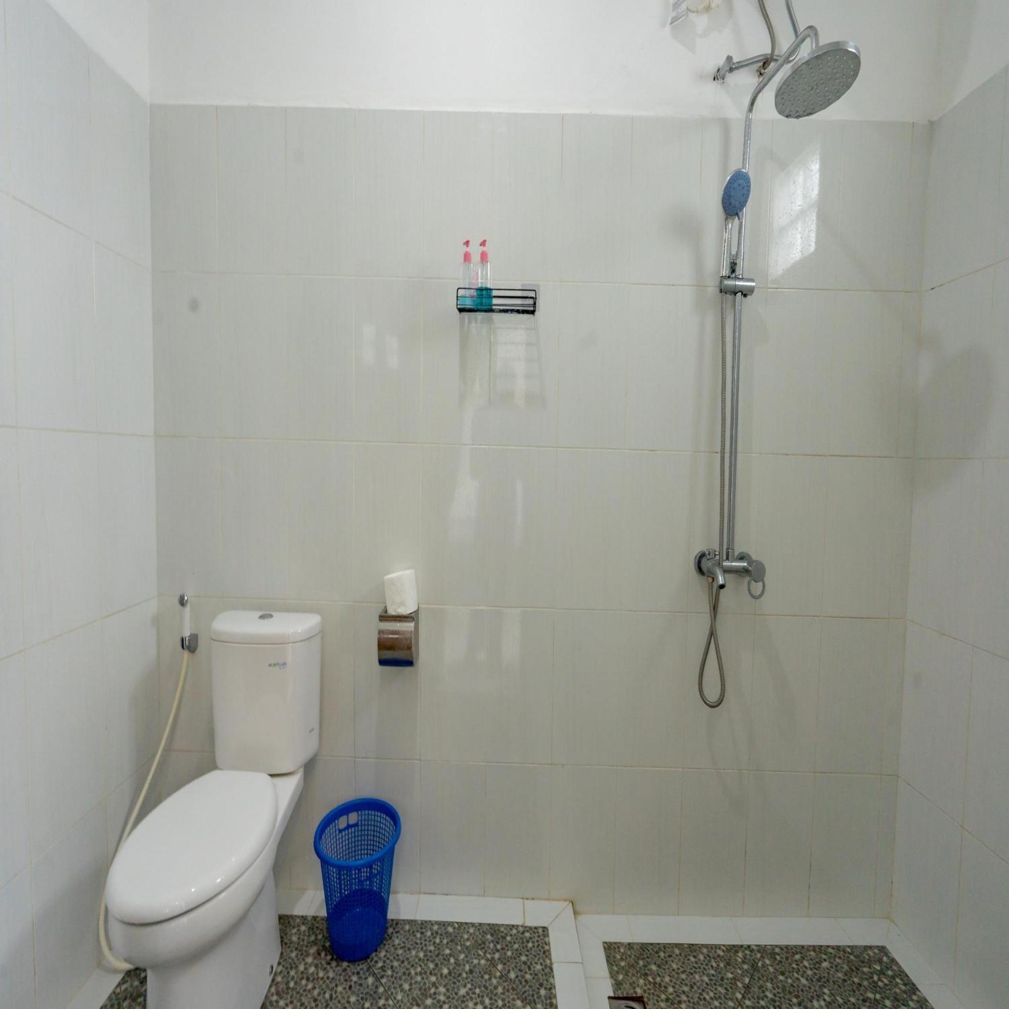 Batur Kencana Villa Mitra Reddoorz Baturaja  Bagian luar foto